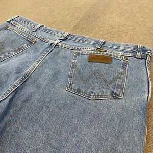 WRANGLER Jeans Mens 42x32 Cowboy Cut Regular Fit Distressed Western 1047MWZ